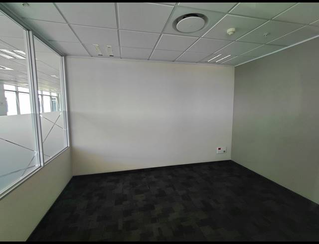 2,700M² OFFICE TO LET IN WATERFALL
